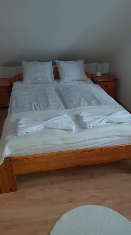 Rege apartman Alsóörs Exterior foto