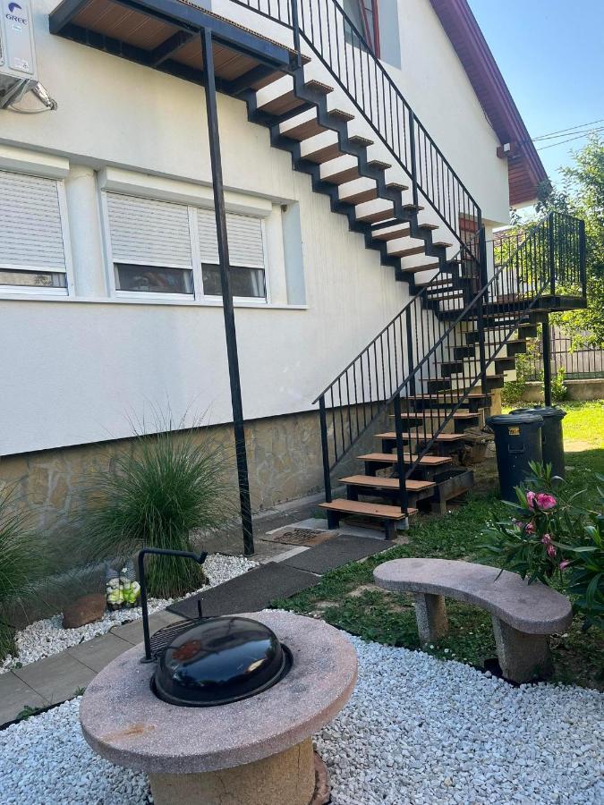 Rege apartman Alsóörs Exterior foto